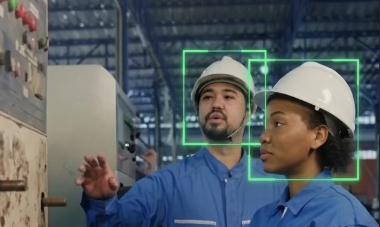 PPE compliance check on industrial operators